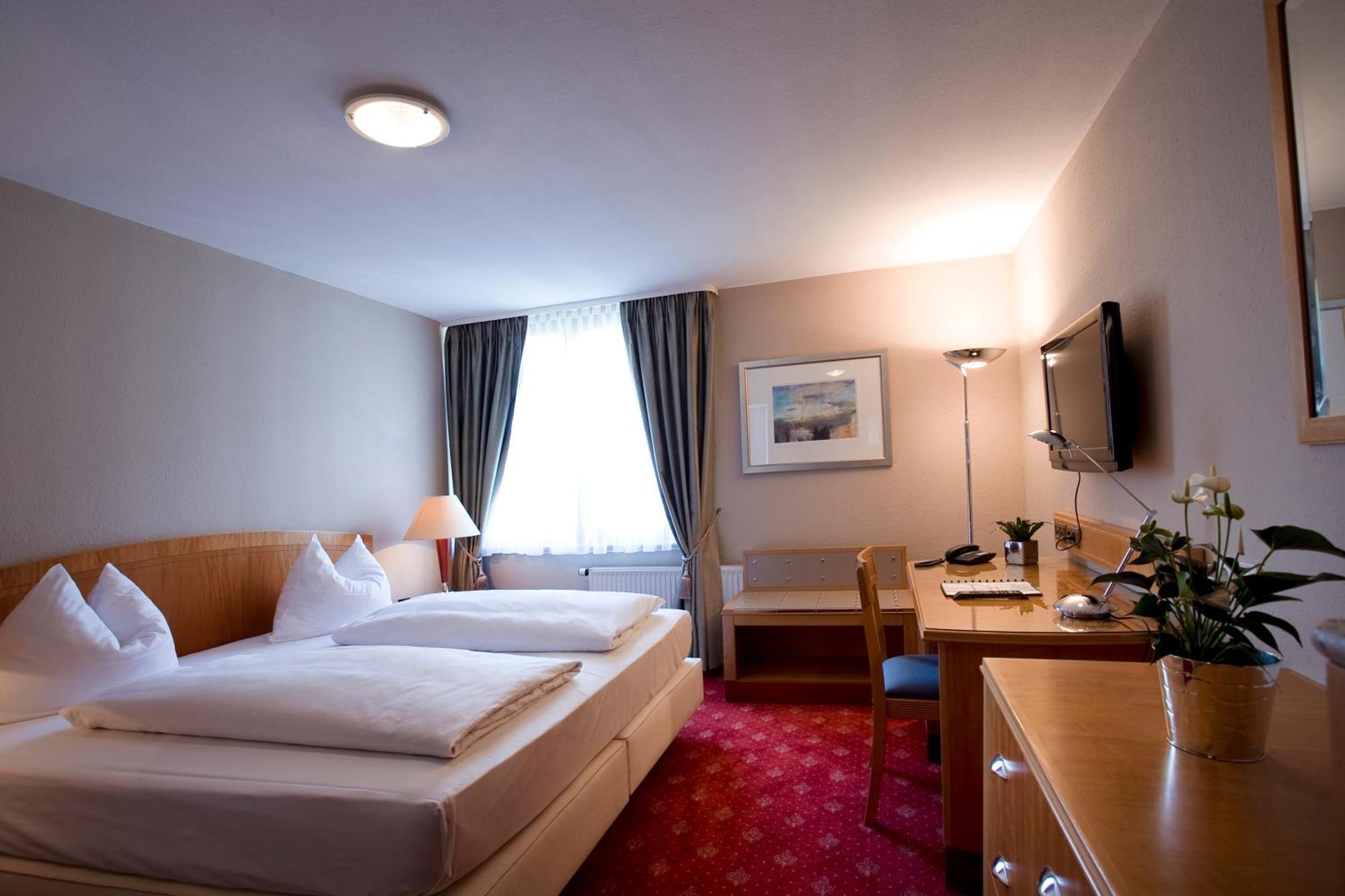 Hotel Das Kleine Ritz Fellbach Dış mekan fotoğraf
